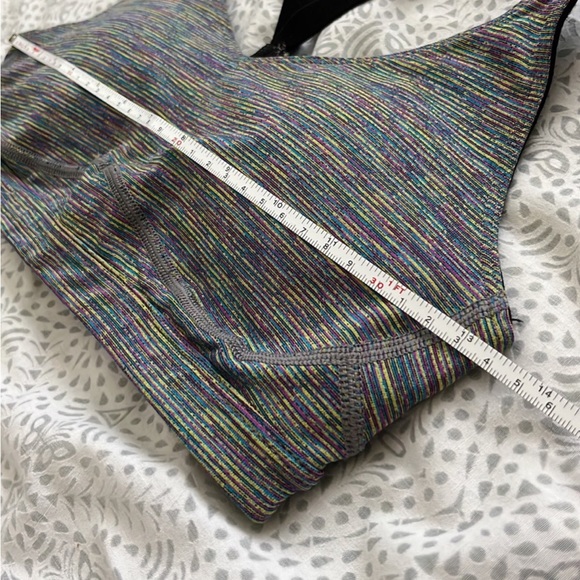🍀FREE when bundle🍀 Lucy Activewear Sports Bra multi color - Picture 9 of 9
